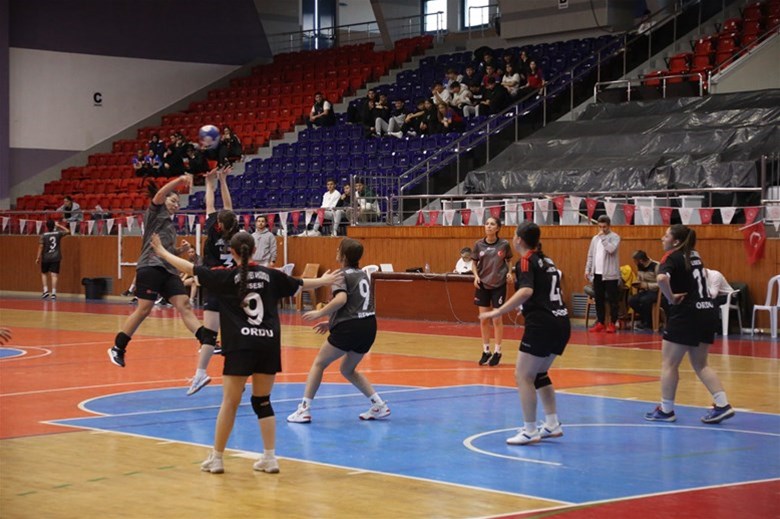 ORDU’DA OKUL SPORLARI MÜSABAKALARI HEYECANLA DEVAM EDİYOR