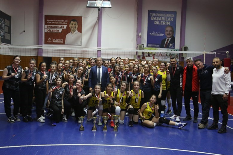 2024-2025 Okul Sporları Voleybol Yıldız Kızlar İl Birinciliği Tamamlandı