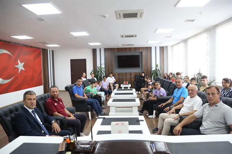 Gagavuzya Gençlik ve Spor Bakanı Veaceslav’dan Yüksel’e Ziyaret